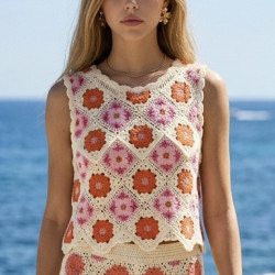 Haut Louisa en crochet rose et rouge