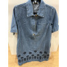 Robe courte en jeans et broderies