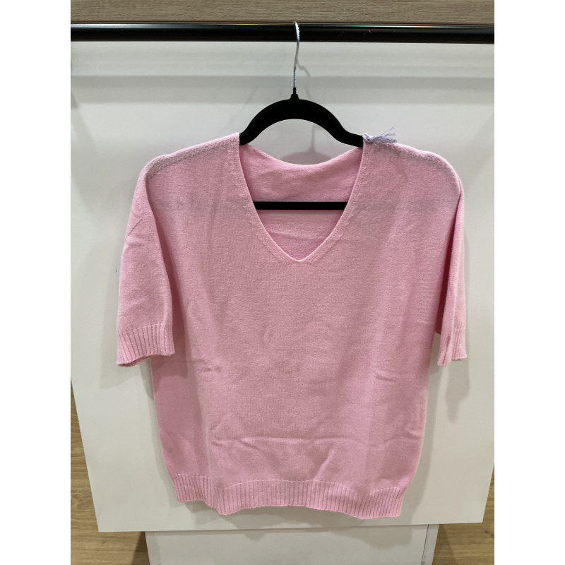 Pull rose col V manches courtes