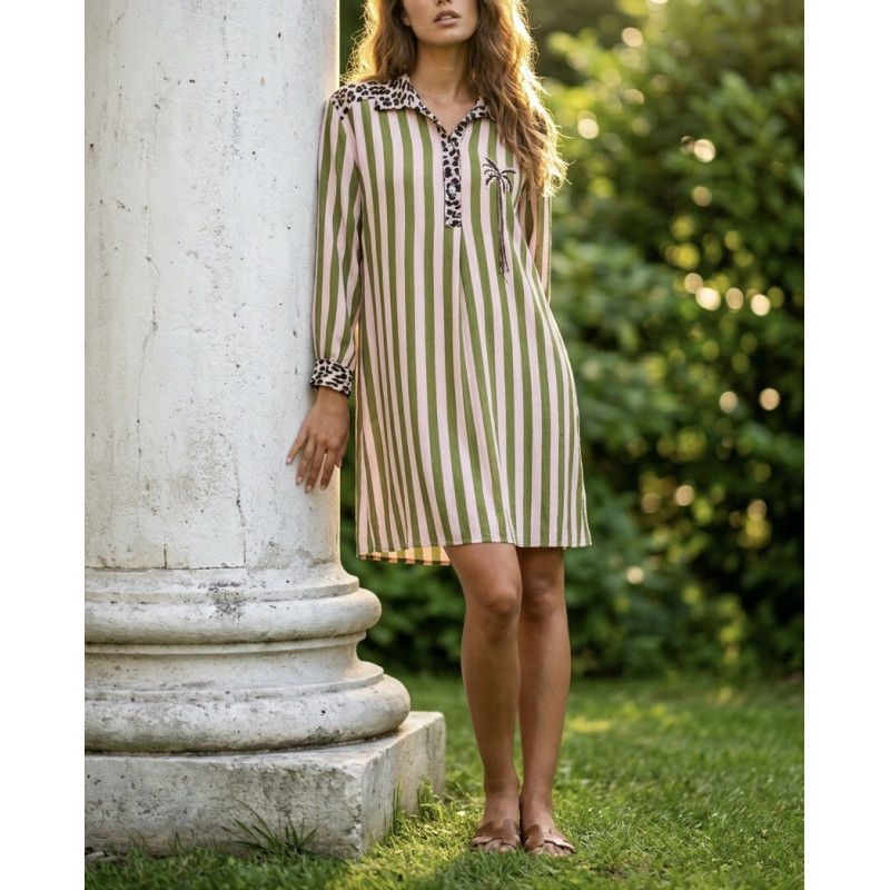 Robe rayée et léopard vert