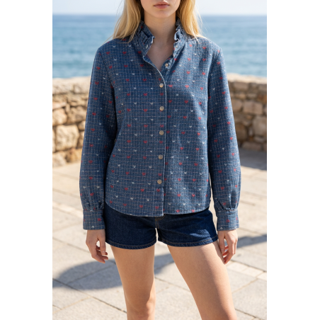 Chemise en jeans col victorien coeur rouge et blanc
