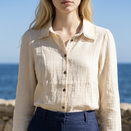 Chemise Lexine beige avec col broderie