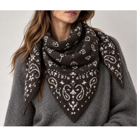 Echarpe triangle motif bandana choco