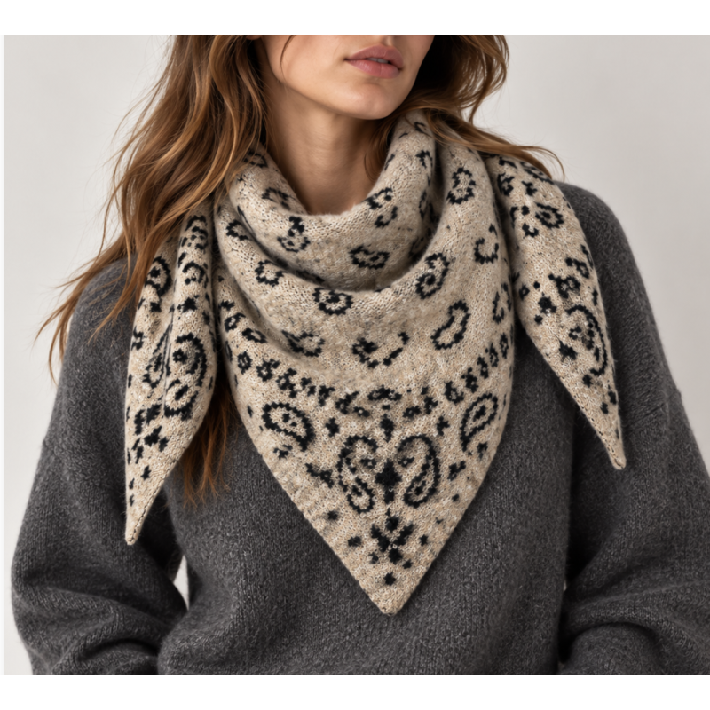 Echarpe triangle motif bandana beige noir