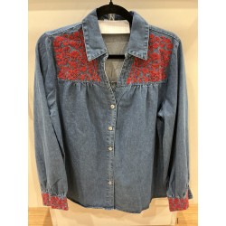 Chemise en jeans broderies rouge