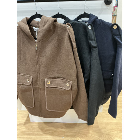 Gilet à capuche boutons dorés