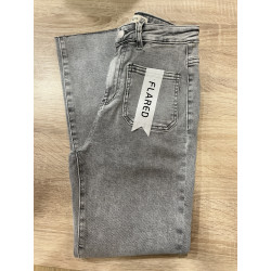 Jeans flared 7/8 poches plaquées gris clair