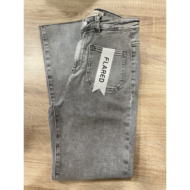 Jeans flared 7/8 poches plaquées gris clair