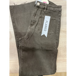 Jeans flared 7/8 poches plaquées chocolat au lait