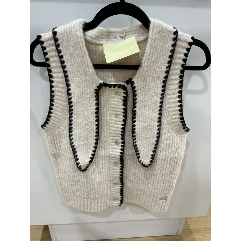 gilet beige et noir