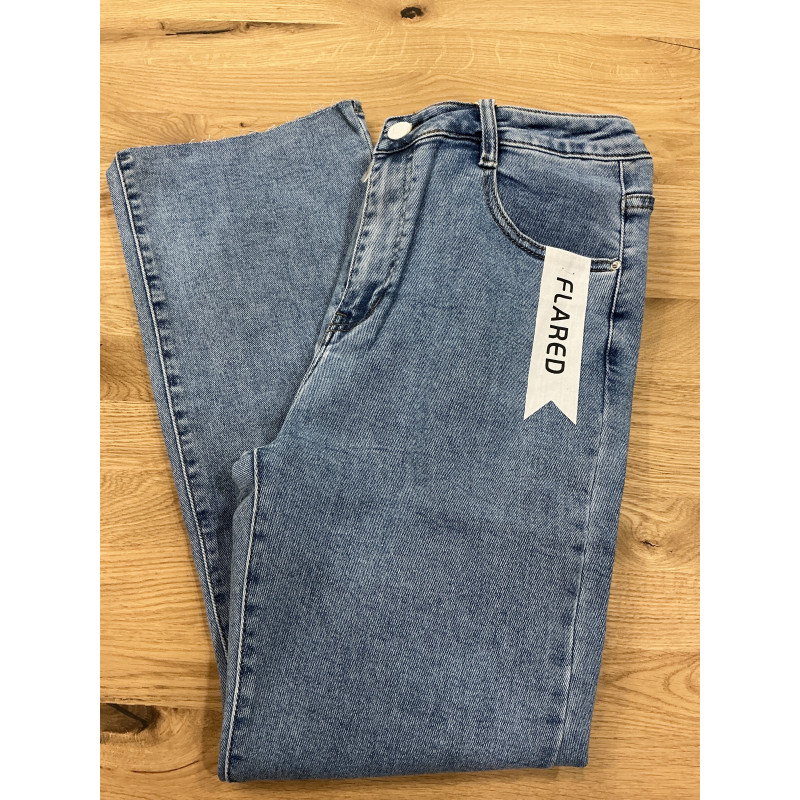 Jeans flared 7/8 poches plaquées bleu