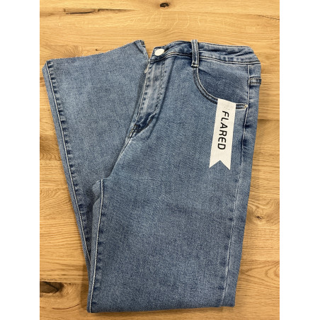 Jeans flared 7/8 poches plaquées bleu