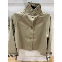 Veste beige col victorien