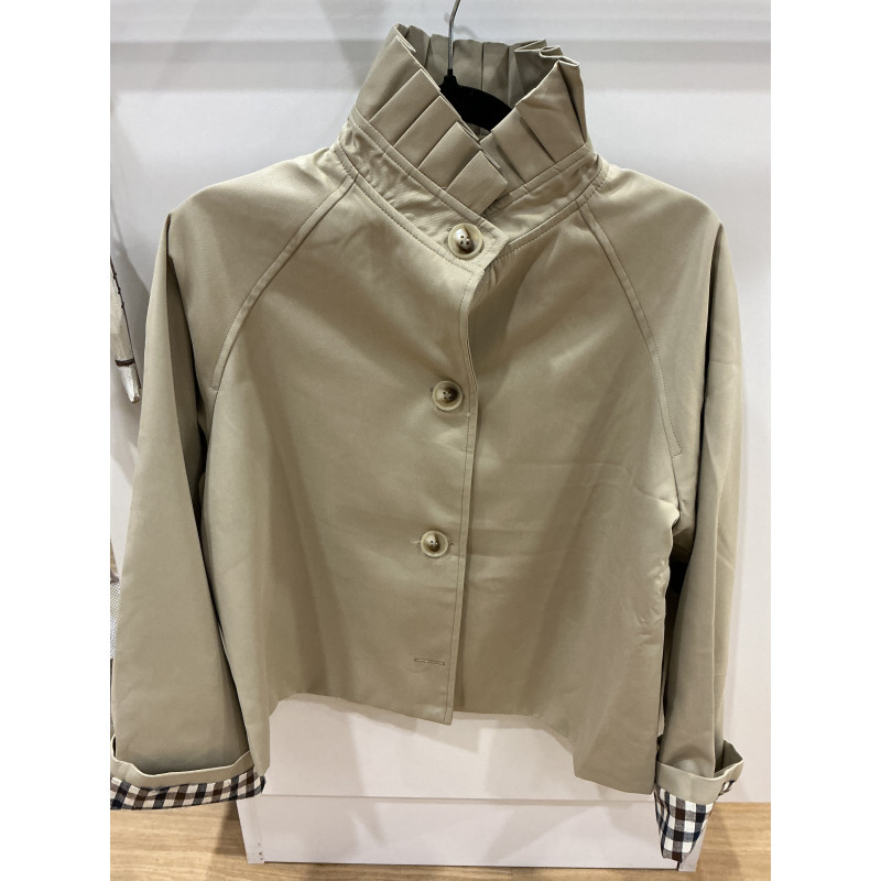 Veste beige col victorien