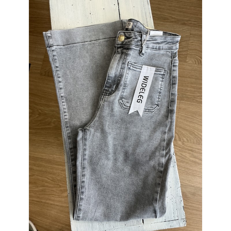 Jeans long large poches plaquées gris clairs