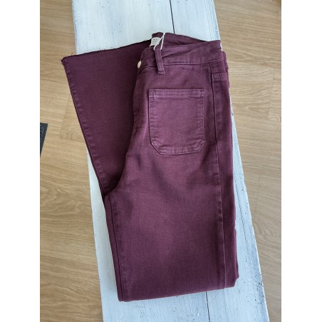 Jeans flared 7/8 poches plaquées bordeaux