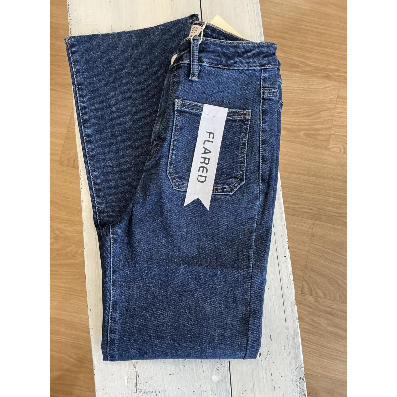 Jeans flared 7/8 poches plaquées bleu foncé