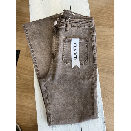 Jeans flared 7/8 poches plaquées choco délavé