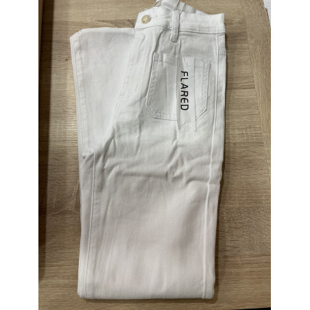 Jeans flared 7/8 poches plaquées blanc