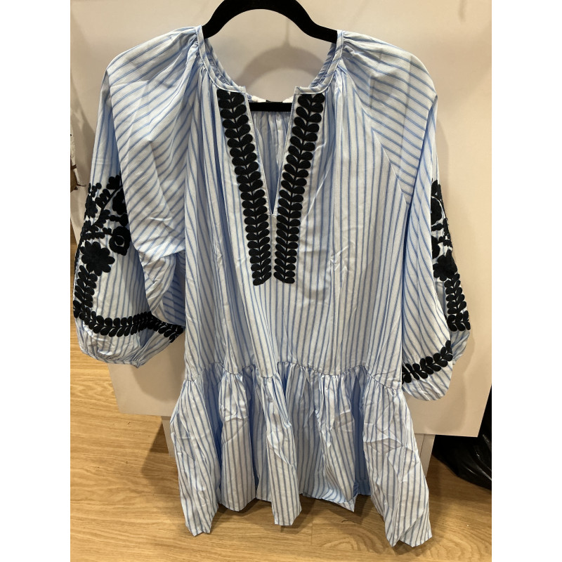 Robe Marie Rayée bleu et broderies marine