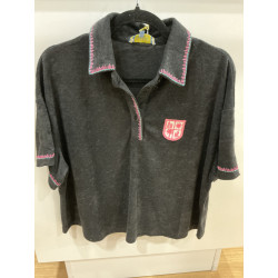 Polo éponge noir et surpiqûres rose