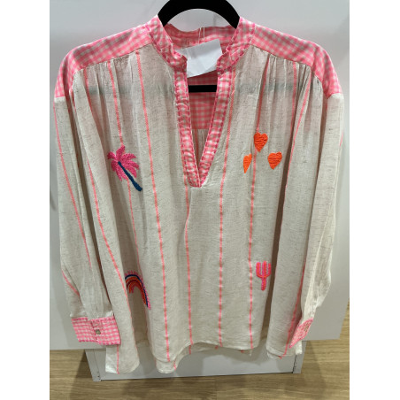 Blouse écru et vichy rose fluo broderies