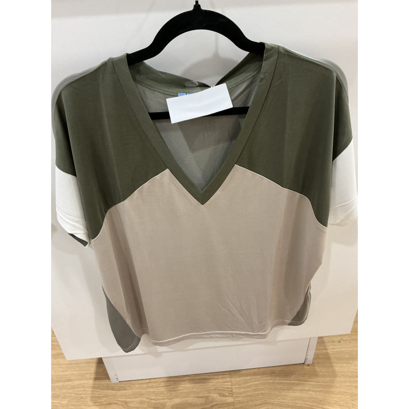 T-shirt col V tri color kaki