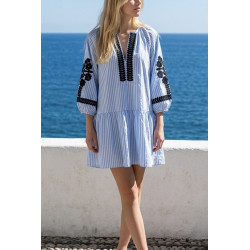 Robe Marie Rayée bleu et broderies marine
